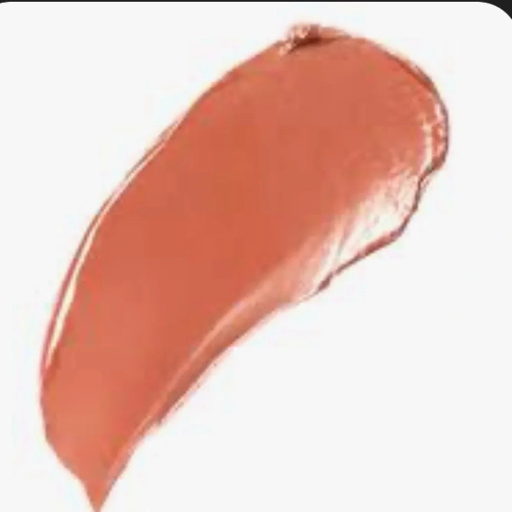 Buxom SKIN TEASE